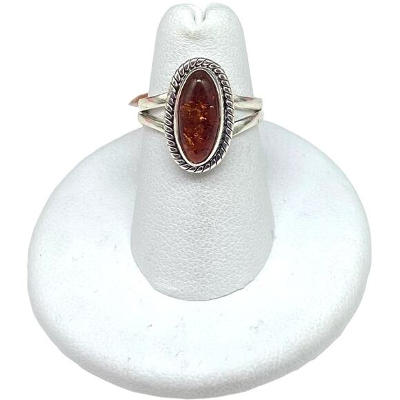 Genuine Amber Ring Size 5.5 Solid Sterling Silver 925 Dainty Oval Natural - Picture 1 of 5